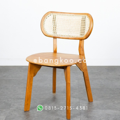 Kursi Makan Rotan