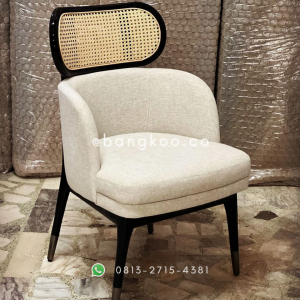 Kursi Makan Modern Rotan Mewah